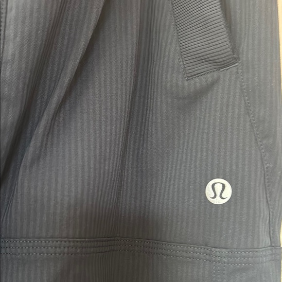 Lululemon Dance Studio Mid-Rise Pant
Regular - True Navy - Picture 3 of 8